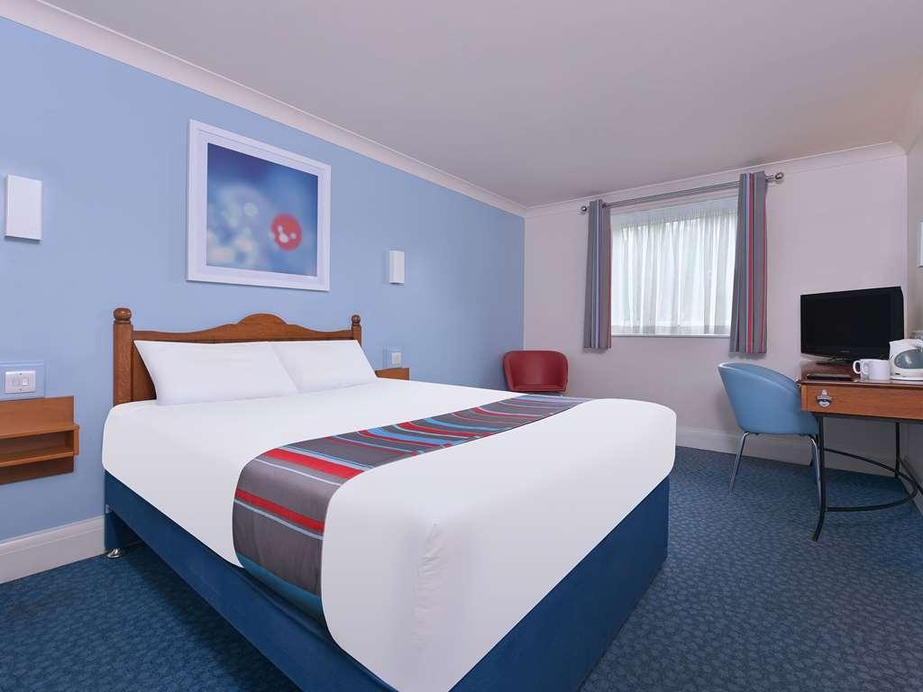 Celtic International Hotel Cardiff Airport Barry Room photo