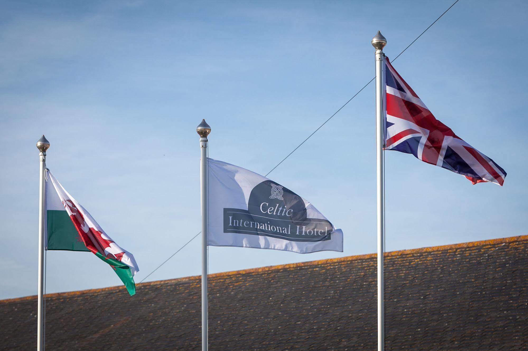 Celtic International Hotel Cardiff Airport Barry Exterior photo